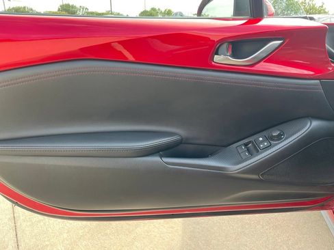 Used 2016 MAZDA MX-5 Miata Grand Touring RWD image 16