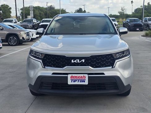 Used 2022 Kia Sorento LX FWD image 10