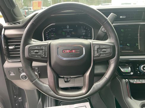 Used 2024 GMC Sierra 2500 AT4X image 16