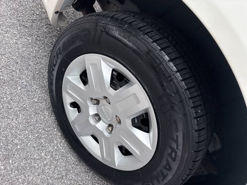 Used 2013 Dodge Grand Caravan American Value Package FWD image 6