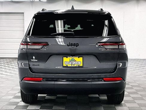 Used 2024 Jeep Grand Cherokee L Altitude AWD/4WD image 5