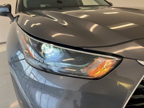 Used 2022 Toyota Highlander XLE image 55