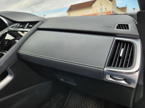 Used 2024 Jaguar E-PACE R-Dynamic SE image 17