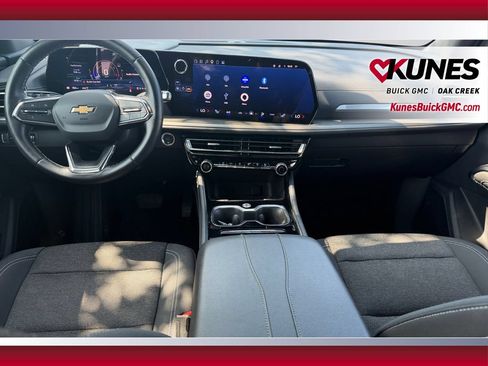 Used 2024 Chevrolet Traverse LT AWD/4WD image 25