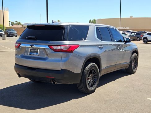 Certified 2018 Chevrolet Traverse LS FWD image 5