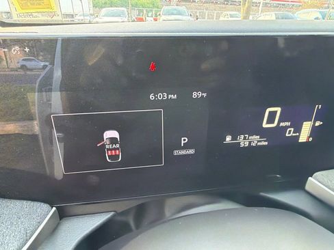 Used 2025 Nissan Kicks SV AWD/4WD image 13