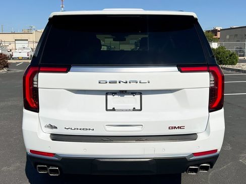 Used 2025 GMC Yukon Denali image 11