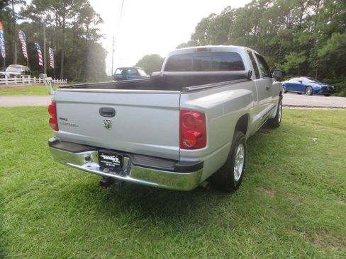 Used 2006 Dodge Dakota Laramie RWD image 6