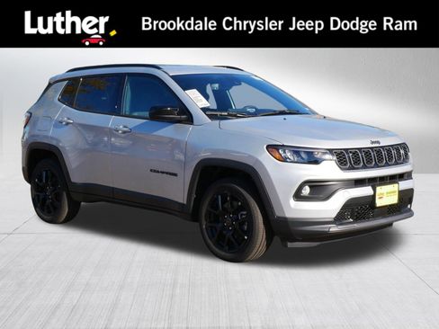 New 2026 Jeep Compass Latitude image 1