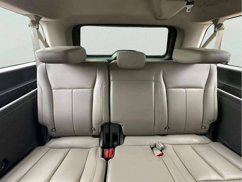Used 2019 Ford Expedition Max XLT w/ Equipment Group 202A AWD/4WD image 31