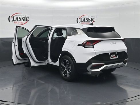 Used 2024 Kia Sportage EX image 34