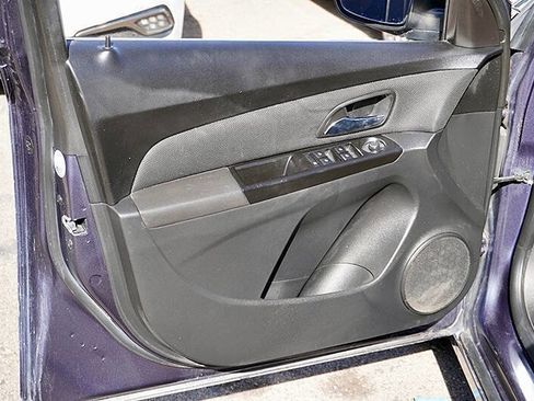 Used 2014 Chevrolet Cruze LT image 23