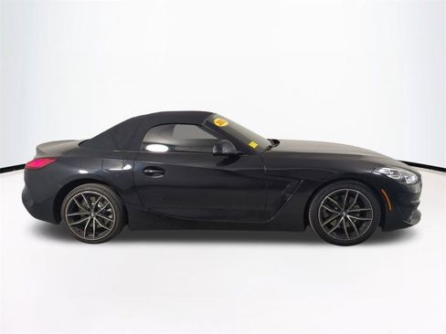 Used 2022 BMW Z4 sDrive30i w/ Driving Assistance Package image 4