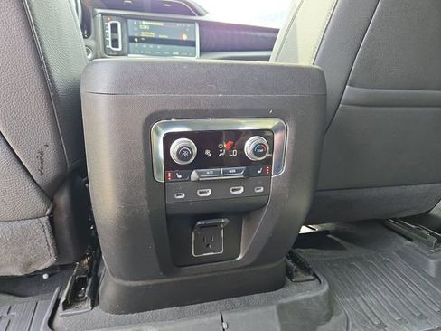 Used 2024 GMC Yukon XL Denali w/ Denali Reserve Package AWD/4WD image 34