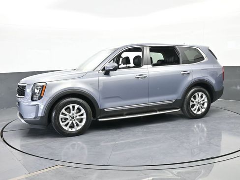 Used 2022 Kia Telluride LX image 2