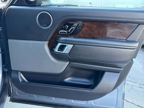 Used 2020 Land Rover Range Rover HSE image 44