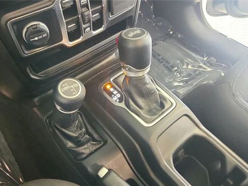 Used 2022 Jeep Wrangler Unlimited Sport AWD/4WD image 26