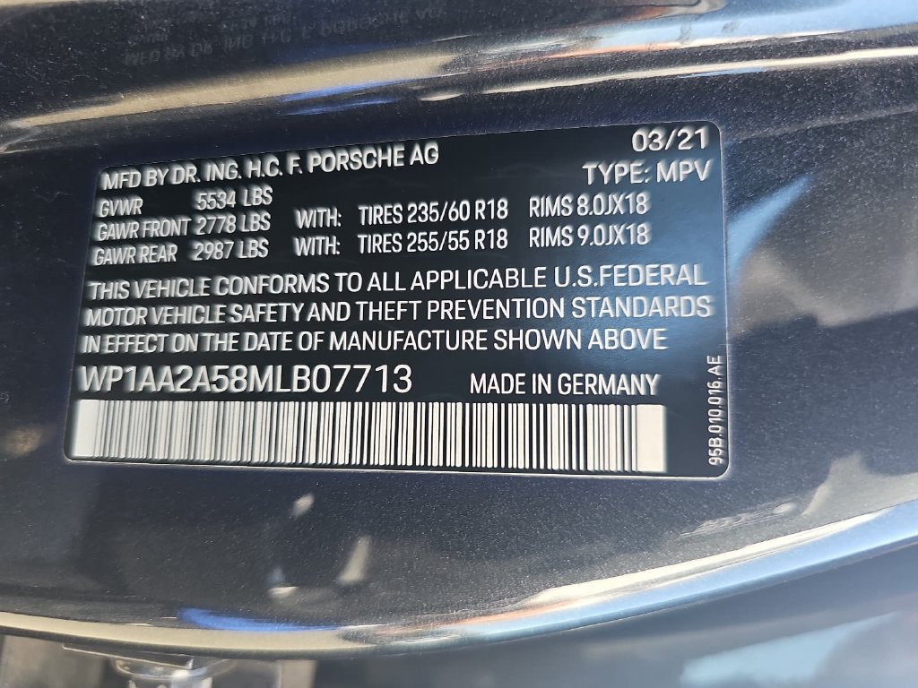 Used 2021 Porsche Macan w/ Premium Package AWD/4WD image 43