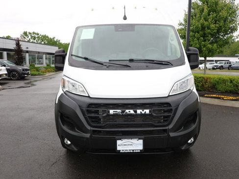 Used 2025 RAM ProMaster 2500 w/ Convenience Group FWD image 8