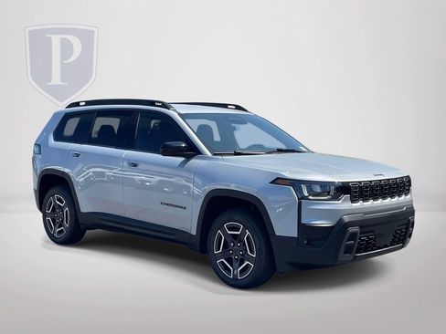 New 2026 Jeep Cherokee Laredo AWD/4WD image 2