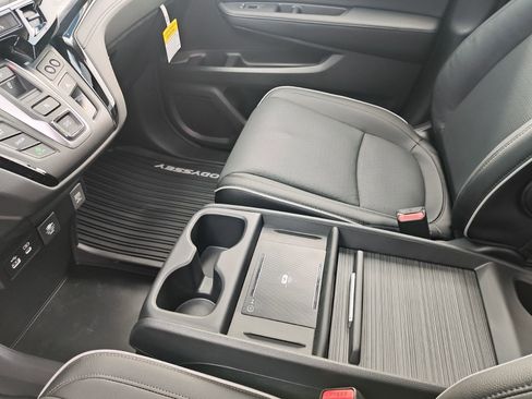 New 2026 Honda Odyssey Elite image 18