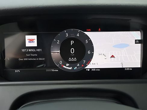 Used 2026 Land Rover Range Rover Velar S image 22