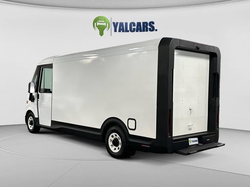 Used 2025 Chevrolet Brightdrop 600 FWD image 3