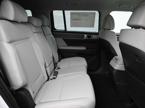 New 2026 Hyundai Santa Fe SE image 12