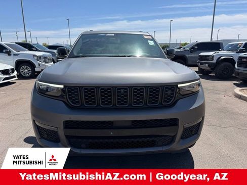 Used 2023 Jeep Grand Cherokee L Summit w/ Advanced Protech Group IV image 4