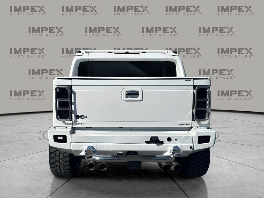 Used 2005 HUMMER H2 SUT w/ Preferred Equipment Group AWD/4WD image 5