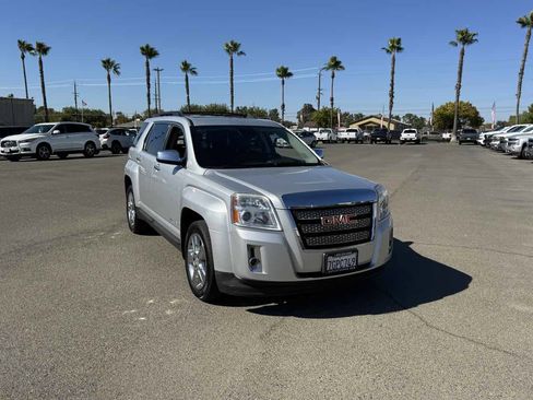 Used 2014 GMC Terrain SLT w/ Chrome Appearance Package FWD image 3