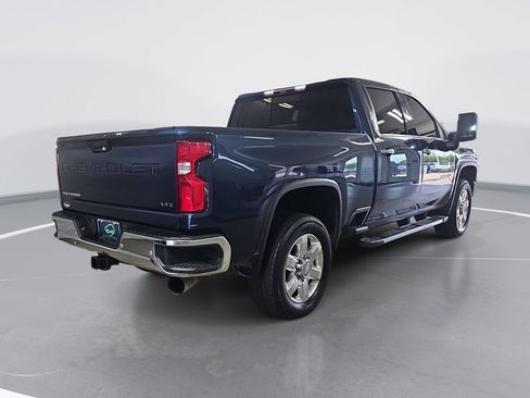 Used 2020 Chevrolet Silverado 2500 LTZ w/ LTZ Premium Package AWD/4WD image 3