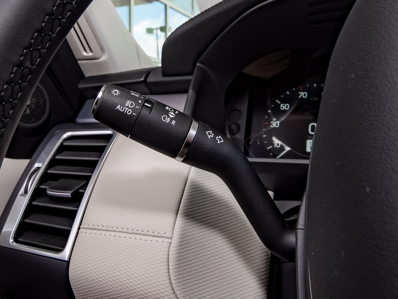 New 2026 Land Rover Discovery Limited Edition AWD/4WD image 12