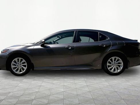Used 2024 Toyota Camry SE FWD image 4