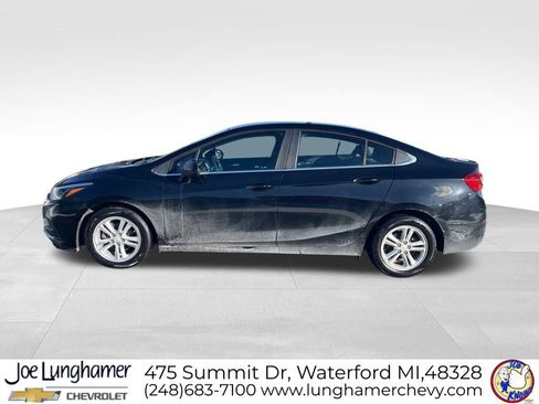 Used 2016 Chevrolet Cruze LT w/ Convenience Package image 6