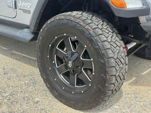 Used 2019 Jeep Wrangler Unlimited Sport S AWD/4WD image 6