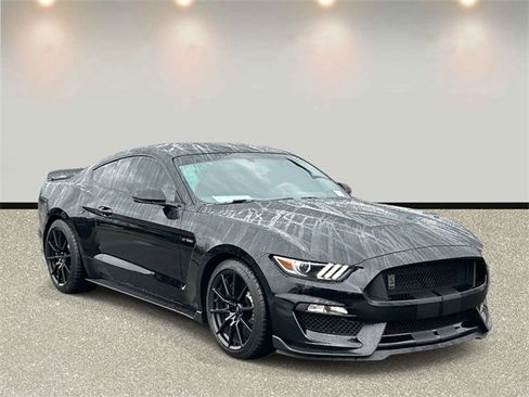 Used 2017 Ford Mustang Shelby GT350 image 3