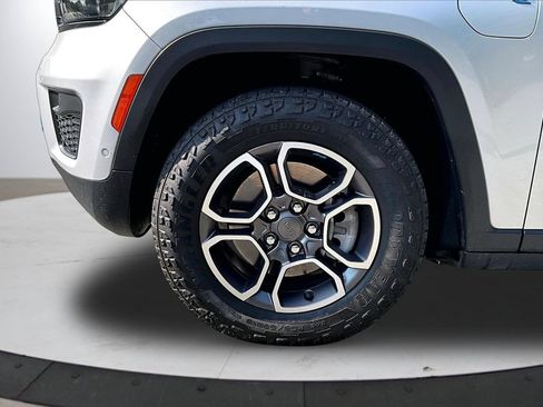 Used 2023 Jeep Grand Cherokee Trailhawk w/ Advanced Protech Group II AWD/4WD image 33