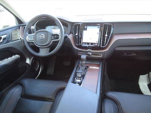 Used 2019 Volvo XC60 T5 Inscription w/ Protection Package Premier image 13