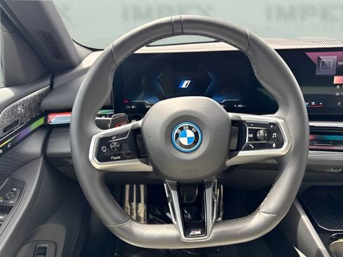 Used 2024 BMW i5 eDrive40i w/ M Sport Package RWD image 15
