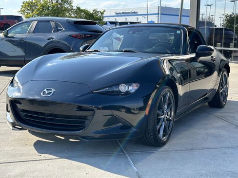 Used 2017 MAZDA MX-5 Miata Grand Touring image 3