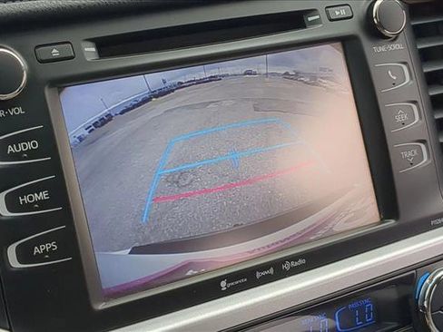 Used 2016 Toyota Highlander Plus FWD image 13