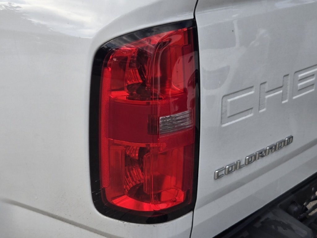 Used 2021 Chevrolet Colorado W/T w/ WT Convenience Package RWD image 7