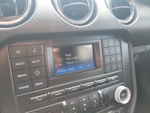 Used 2015 Ford Mustang V6 w/ Equipment Group 051A image 19