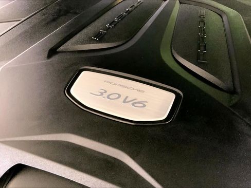 Used 2023 Porsche Cayenne image 33