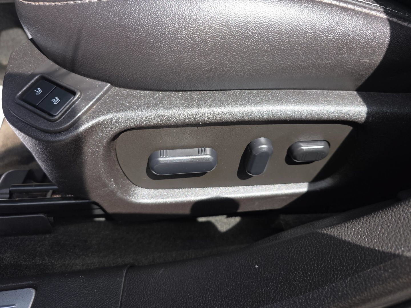 Used 2016 Ford Taurus SHO AWD/4WD image 12