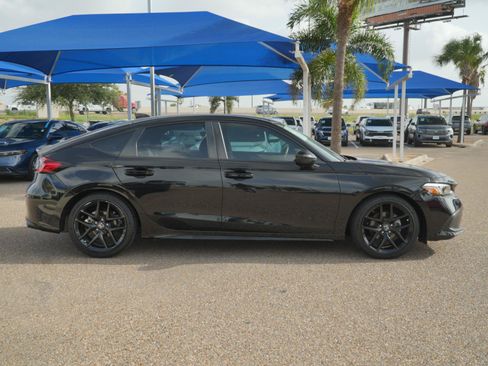 Used 2018 Honda Civic EX image 4