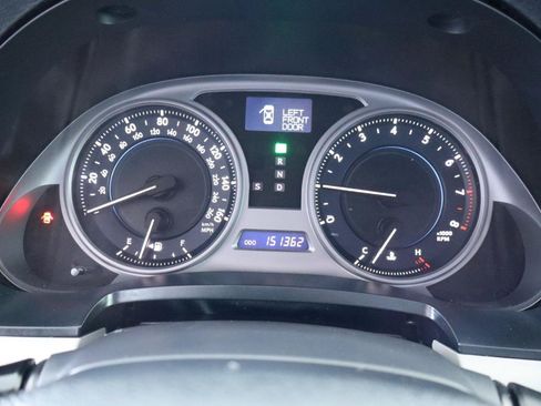 Used 2010 Lexus IS 250 RWD image 19