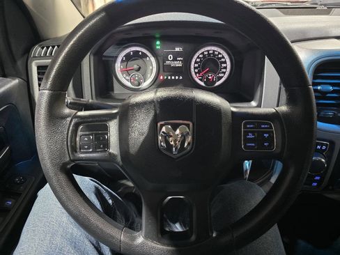 Used 2015 RAM 1500 Express image 39