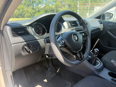 Used 2016 Volkswagen Jetta S FWD image 9